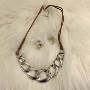 • Brown-Silver Necklace-earring Set •